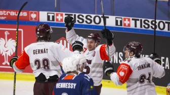 Martin Gernat von Sparta Prag bejubelt sein Führungstor im Halbfinalhinspiel der Champions Hockey League. Foto: Växjö Lakers via Getty Images Martin Gernat von Sparta Prag bejubelt sein Führungstor im Halbfinalhinspiel der Champions Hockey League. Foto: Växjö Lakers via Getty Images