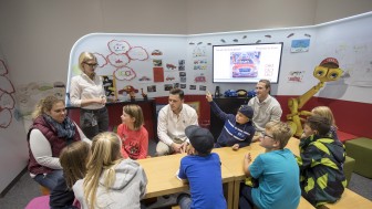 Der Xaver Kids-Club besuchte Audi. Foto: Sauer Der Xaver Kids-Club besuchte Audi. Foto: Sauer