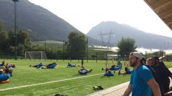 Nach der Ankunft in Latsch ging es für die Mannschaft ins Trockentraining in schöner Bergkulisse. Nach der Ankunft in Latsch ging es für die Mannschaft ins Trockentraining in schöner Bergkulisse.
