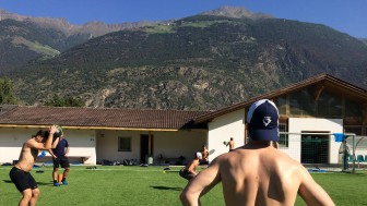 Die Panther hatten heute mehrfach Training, aber genossen die Südtiroler Sonne nachmittags auch. Die Panther hatten heute mehrfach Training, aber genossen die Südtiroler Sonne nachmittags auch.