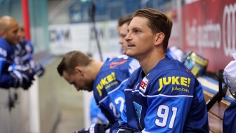 Das Warten hat eine Ende: Für die Neuzugänge um Laurin Braun steht am Freitag das erste Spiel im Panther-Trikot an. Foto: Stefan Bösl / kbumm.de Das Warten hat eine Ende: Für die Neuzugänge um Laurin Braun steht am Freitag das erste Spiel im Panther-Trikot an. Foto: Stefan Bösl / kbumm.de