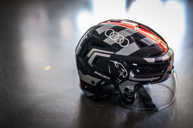 Der Helm für die Saison 2023/24.
Foto: Stefan Bösl