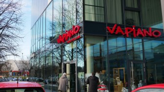 Nur vor dem Mittwochsheimspiel: Gegen Vorlage der gültigen Eintrittskarte zum ERC-Spiel erhalten Sie im Vapiano zum Hauptgericht ein Nordbräu Helles gratis. Foto: Wimösterer Nur vor dem Mittwochsheimspiel: Gegen Vorlage der gültigen Eintrittskarte zum ERC-Spiel erhalten Sie im Vapiano zum Hauptgericht ein Nordbräu Helles gratis. Foto: Wimösterer
