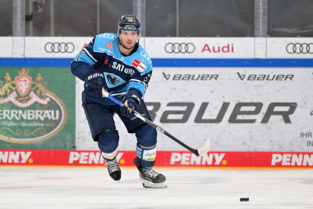 Der ERC muss circa drei Monate auf Top-Stürmer Justin Feser verzichten.
Foto: Johannes Traub/JT-Presse.de