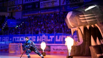 Derby in der SATURN-Arena!
Foto: Johannes Traub/JT-Presse.de Derby in der SATURN-Arena!
Foto: Johannes Traub/JT-Presse.de