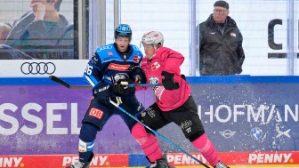 Den ERC erwartet gegen Nürnberg wieder ein intensives Duell.
Foto: Joannes Traub/JT-Presse.de Den ERC erwartet gegen Nürnberg wieder ein intensives Duell.
Foto: Joannes Traub/JT-Presse.de