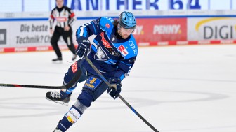 Sam Ruopp und der ERC empfangen heute Bremerhaven.
Foto: Johannes Traub/JT-Presse.de