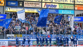 Der ERC Ingolstadt wünscht ein gutes neues Jahr!
Foto: Johannes Traub/JT-Presse.de Der ERC Ingolstadt wünscht ein gutes neues Jahr!
Foto: Johannes Traub/JT-Presse.de