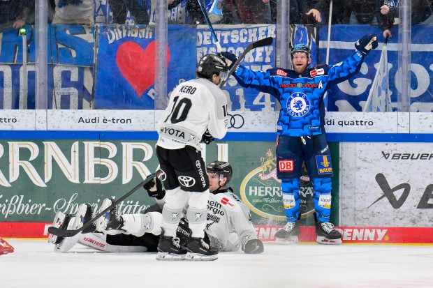 Daniel Pietta geht auch in der kommenden Saison für den ERC auf Torejagd.
Foto: Johannes Traub/JT-Presse.de
