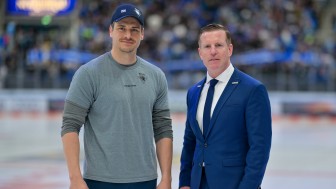 Matthias Klein (li.) ist als Leiter des TZM und Head of Performance beim ERC auch weiterhin Schnittstelle zu Sportdirektor Tim Regan.
Foto: Johannes Traub/JT-Presse.de Matthias Klein (li.) ist als Leiter des TZM und Head of Performance beim ERC auch weiterhin Schnittstelle zu Sportdirektor Tim Regan.
Foto: Johannes Traub/JT-Presse.de