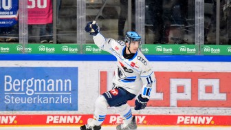 In der ersten Runde sind unter anderem das Auswärtstrikot und der Helm von Kenny Agostino zu haben.
Foto: Johannes Traub/JT-Presse.de