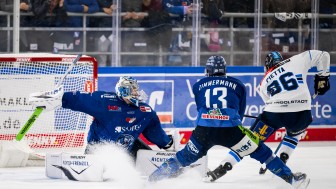 Daniel Pietta erzielte das Siegtor kurz vor Ende des zweiten Drittels.
Foto: City-Press Daniel Pietta erzielte das Siegtor kurz vor Ende des zweiten Drittels.
Foto: City-Press
