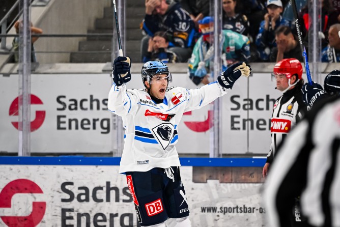 Kenny Agostino legte das Siegtor auf.
Foto: DEL-Photosharing