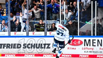 Riley Barber schoss die Panther in der Overtime zum Sieg.
Foto: DEL-Photosharing Riley Barber schoss die Panther in der Overtime zum Sieg.
Foto: DEL-Photosharing