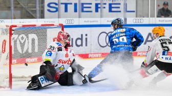 Austen Keating traf zum wichtigen 2:1 für den ERC.
Foto: Johannes Traub/JT-Presse.de