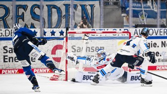 Immer wieder musste Brett Brochu alles aufbieten.
Foto: DEL-Photosharing