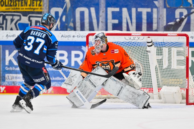 Neben Riley Barber trafen auch die beiden weiteren ERC-Schützen im Penaltyschießen.
Foto: Johannes Traub/JT-Presse.de