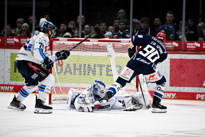 Auch Brett Brochu konnte trotz starker Leistung die Niederlage nicht verhindern.
Foto: DEL-Photosharing