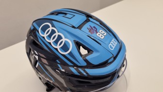Riley Barbers Helm ist aktuell unter dem Hammer.