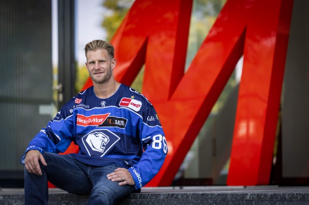 Daniel Pietta im neuen Heimtrikot.
Foto: Stefan Bösl