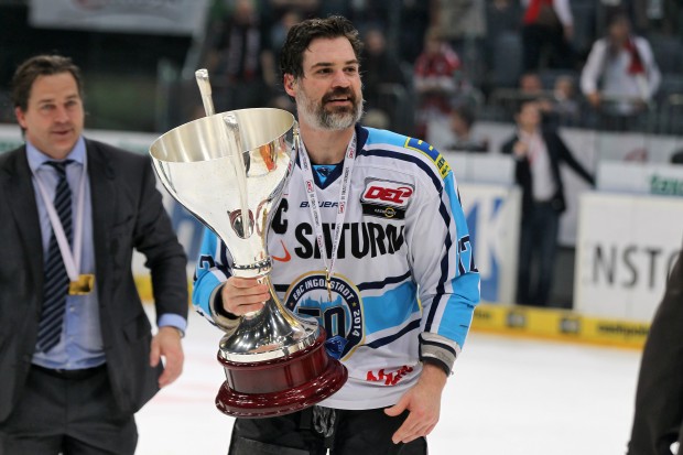 Meister-Kapitän Tyler Bouck ist gegen Berlin erstmals seit dem Titelgewinn wieder in Ingolstadt. (Foto: Bösl)